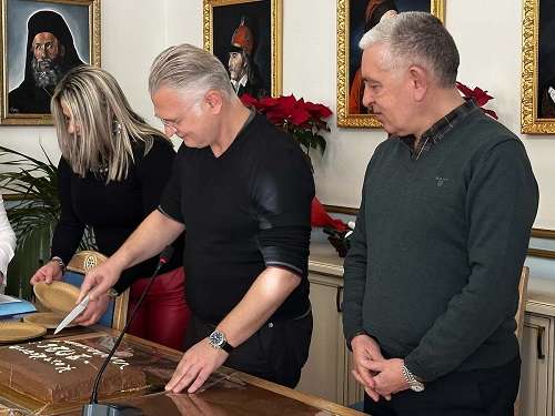 Perifereiaki epitropi pita